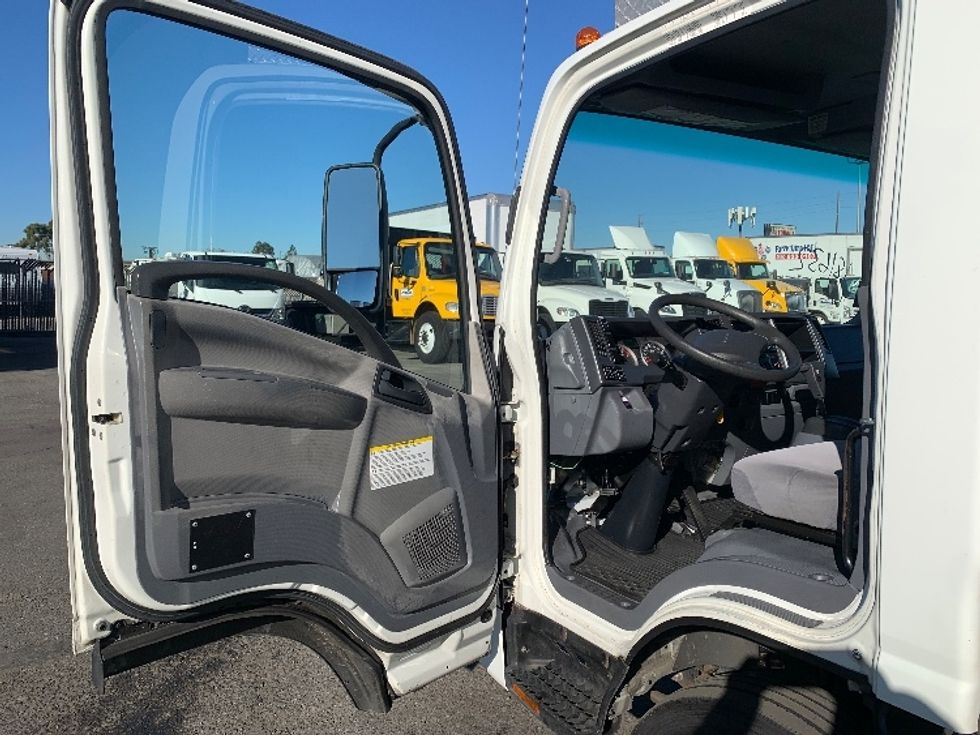 Refrigerated Truck-Light and Medium Duty Trucks-Isuzu-2018-NQR-Torrance-CA-118,340\n\t\tmiles-$ 49,750 - Image 16