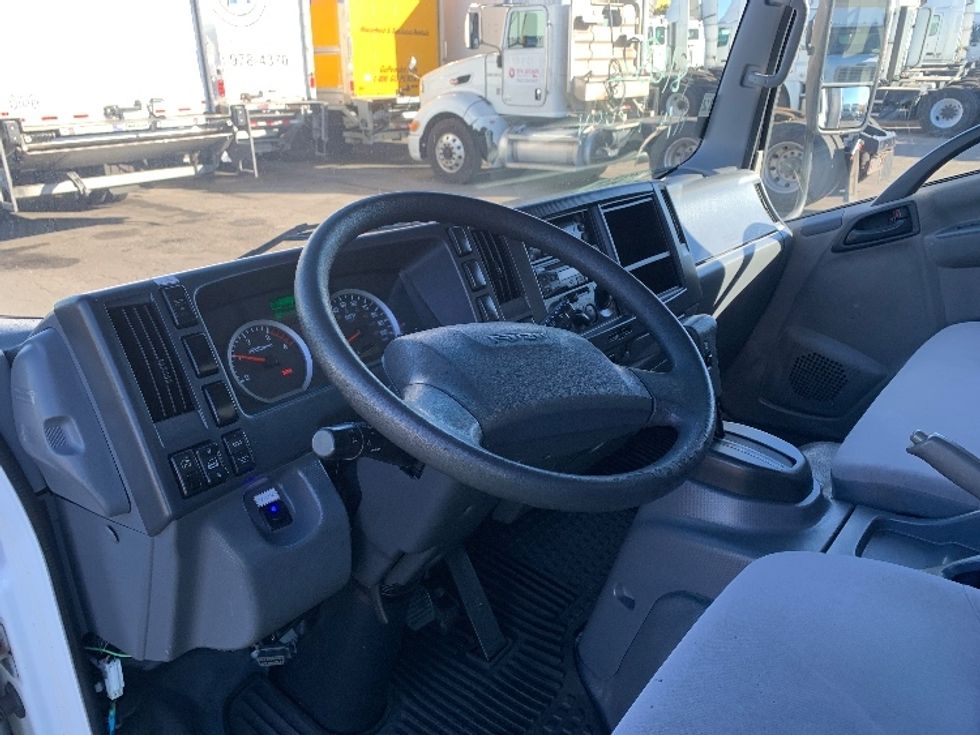 Refrigerated Truck-Light and Medium Duty Trucks-Isuzu-2018-NQR-Torrance-CA-118,340\n\t\tmiles-$ 49,750 - Image 17