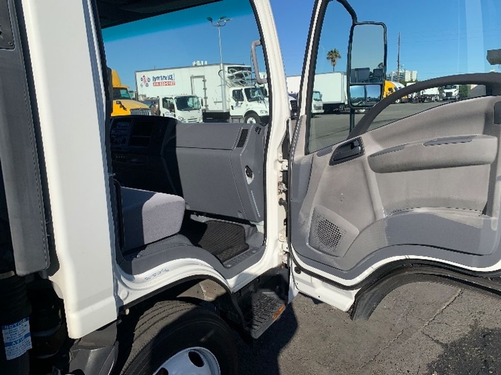 Refrigerated Truck-Light and Medium Duty Trucks-Isuzu-2018-NQR-Torrance-CA-118,340\n\t\tmiles-$ 49,750 - Image 20