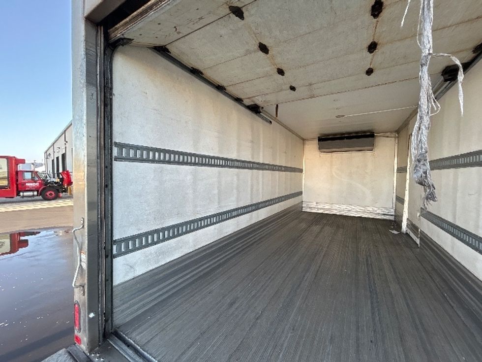 Refrigerated Truck-Light and Medium Duty Trucks-Isuzu-2018-NQR-Torrance-CA-63,461\n\t\tmiles-$ 53,750 - Image 11