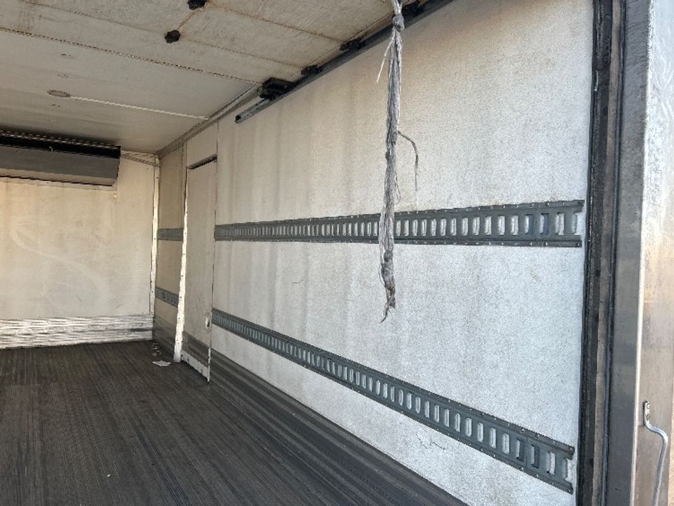Refrigerated Truck-Light and Medium Duty Trucks-Isuzu-2018-NQR-Torrance-CA-63,461\n\t\tmiles-$ 53,750 - Image 12