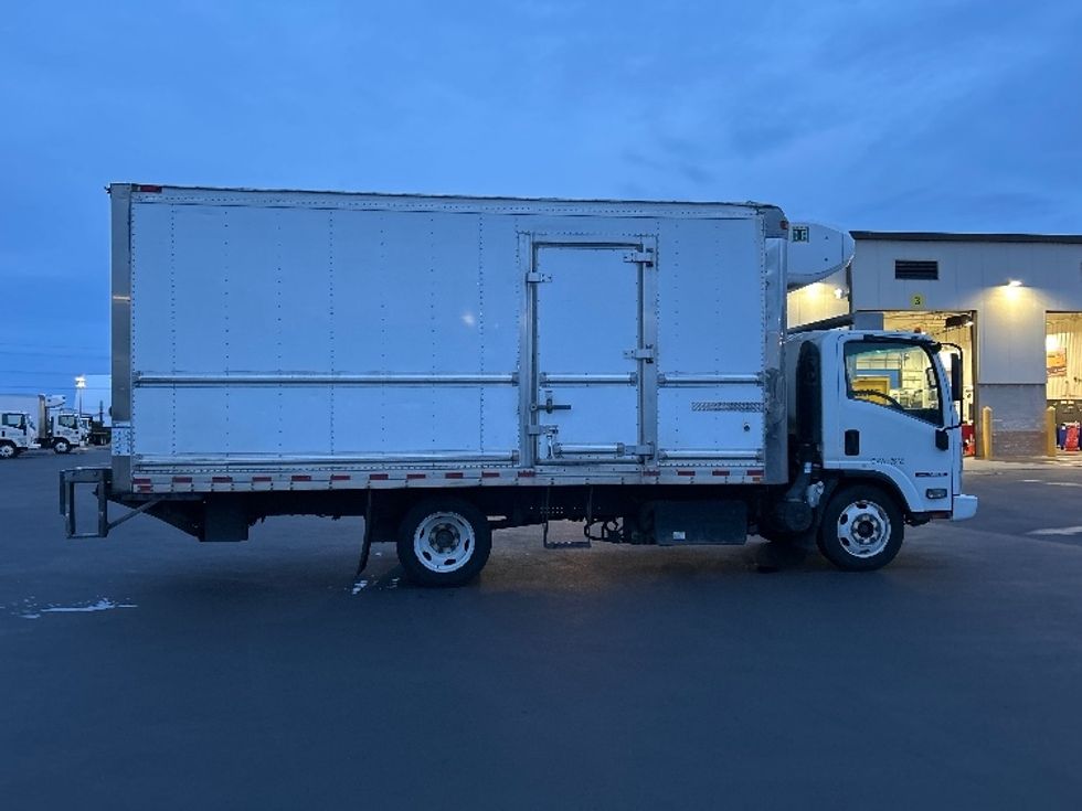 Refrigerated Truck-Light and Medium Duty Trucks-Isuzu-2018-NQR-Torrance-CA-63,461\n\t\tmiles-$ 53,750 - Image 15