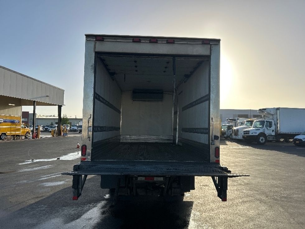 Refrigerated Truck-Light and Medium Duty Trucks-Isuzu-2018-NQR-Torrance-CA-63,461\n\t\tmiles-$ 53,750 - Image 8
