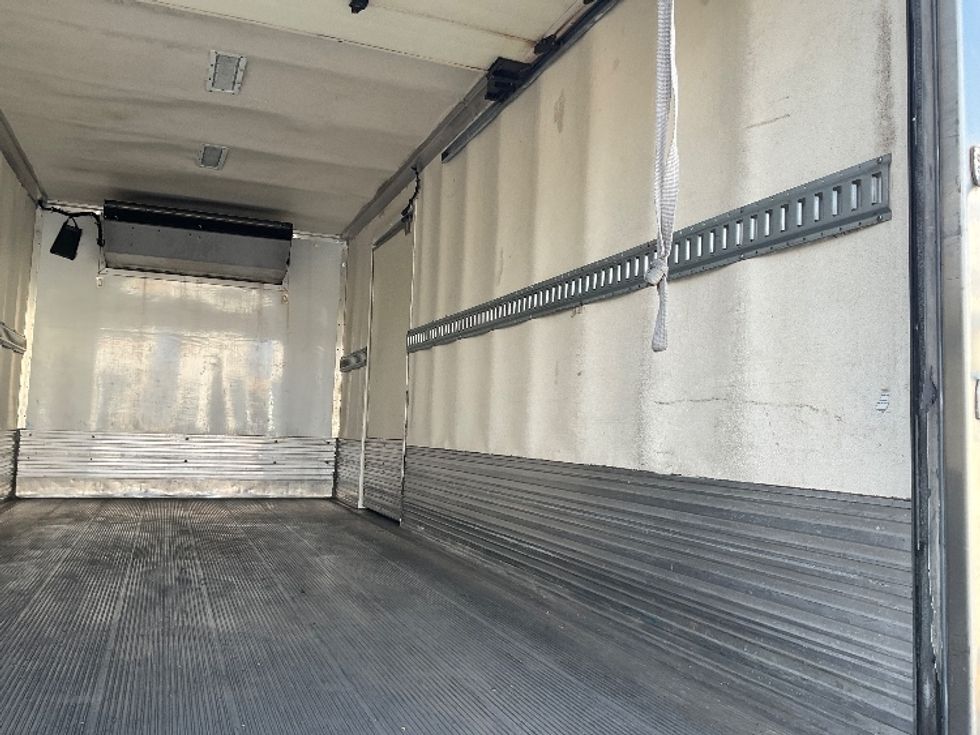 Refrigerated Truck-Light and Medium Duty Trucks-Isuzu-2018-NQR-Torrance-CA-73,483\n\t\tmiles-$ 53,500 - Image 12