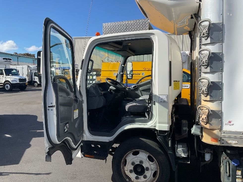 Refrigerated Truck-Light and Medium Duty Trucks-Isuzu-2018-NQR-Torrance-CA-73,483\n\t\tmiles-$ 53,500 - Image 16