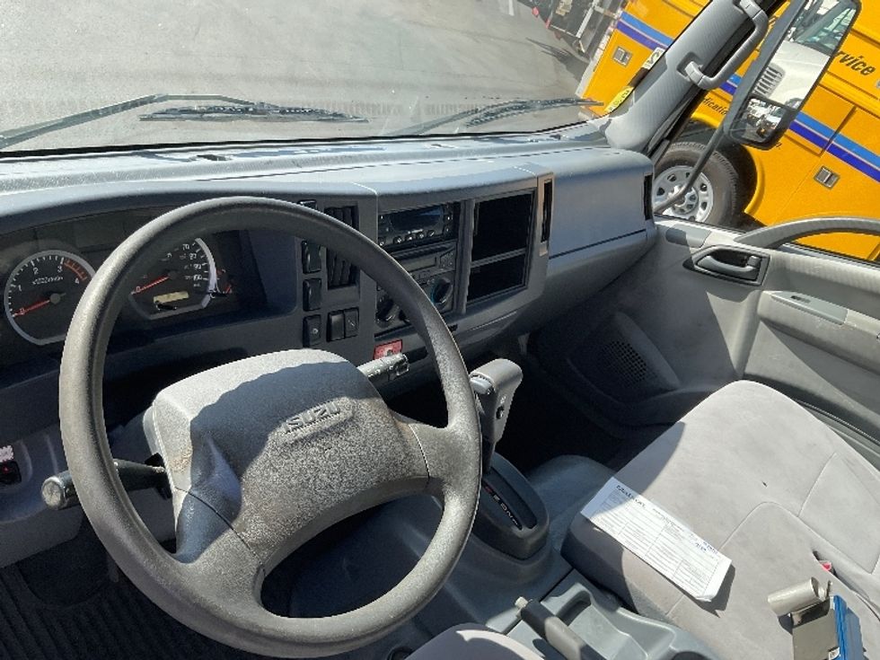 Refrigerated Truck-Light and Medium Duty Trucks-Isuzu-2018-NQR-Torrance-CA-73,483\n\t\tmiles-$ 53,500 - Image 17