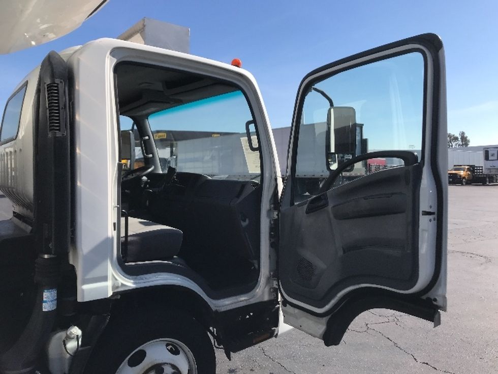 Refrigerated Truck-Light and Medium Duty Trucks-Isuzu-2018-NQR-Torrance-CA-75,725\n\t\tmiles-$ 50,250 - Image 20