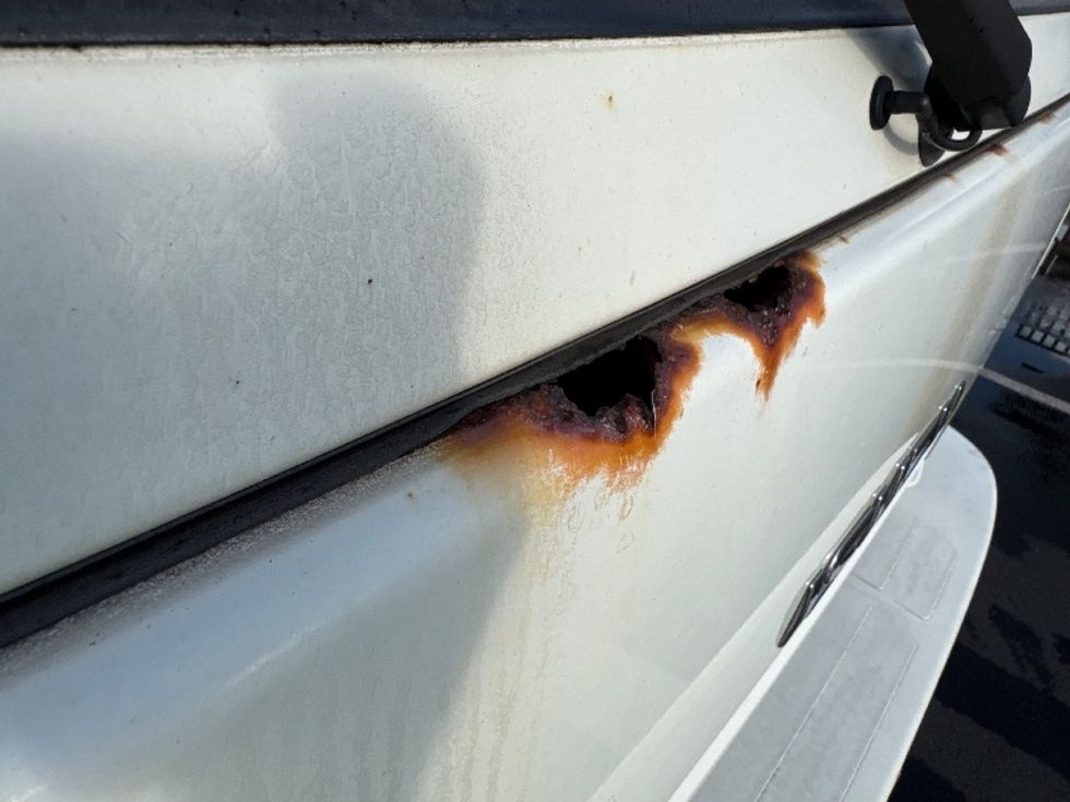 Refrigerated Truck-Light and Medium Duty Trucks-Isuzu-2018-NQR-Torrance-CA-75,725\n\t\tmiles-$ 50,250 - Image 27