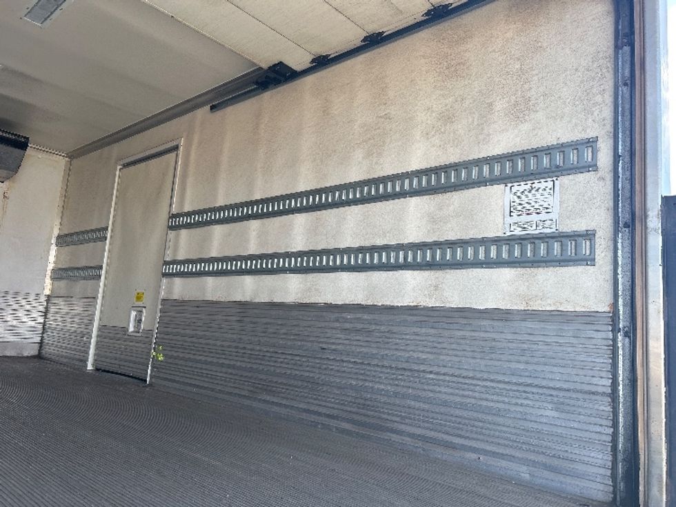 Refrigerated Truck-Light and Medium Duty Trucks-Isuzu-2018-NQR-Torrance-CA-84,391\n\t\tmiles-$ 55,250 - Image 12