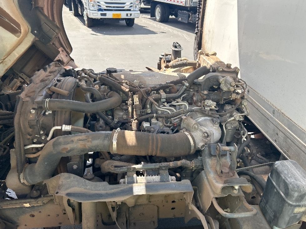 Refrigerated Truck-Light and Medium Duty Trucks-Isuzu-2018-NQR-Torrance-CA-84,391\n\t\tmiles-$ 55,250 - Image 24