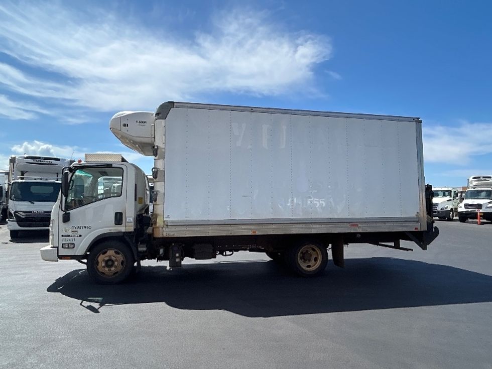 Refrigerated Truck-Light and Medium Duty Trucks-Isuzu-2018-NQR-Torrance-CA-84,391\n\t\tmiles-$ 55,250 - Image 4