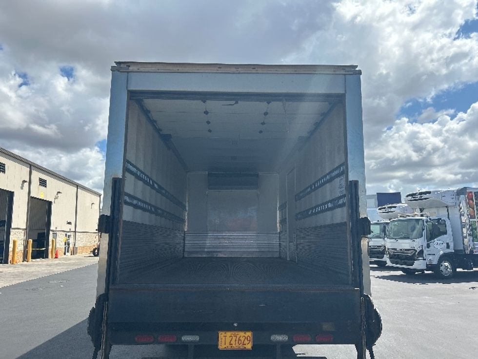 Refrigerated Truck-Light and Medium Duty Trucks-Isuzu-2018-NQR-Torrance-CA-84,391\n\t\tmiles-$ 55,250 - Image 8