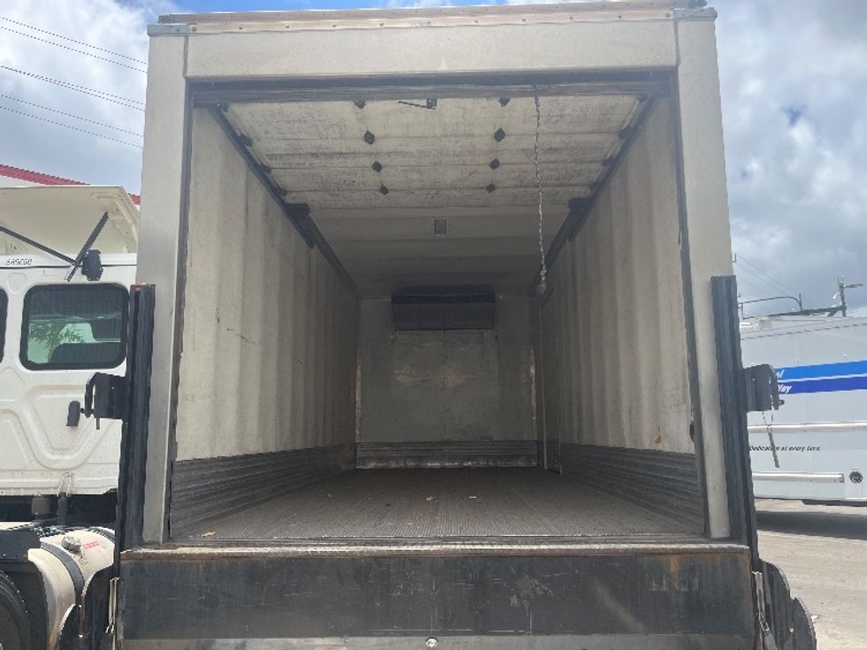 Refrigerated Truck-Light and Medium Duty Trucks-Isuzu-2018-NQR-Torrance-CA-85,900\n\t\tmiles-$ 53,500 - Image 8