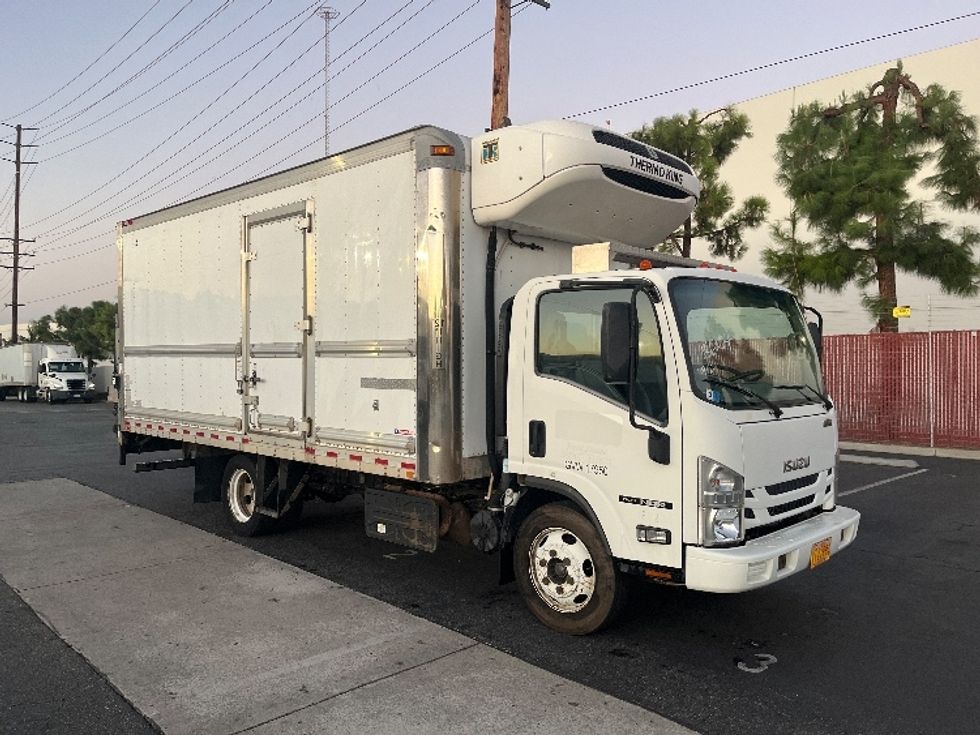 Refrigerated Truck-Light and Medium Duty Trucks-Isuzu-2018-NQR-Torrance-CA-91,001\n\t\tmiles-$ 51,500 - Image 1