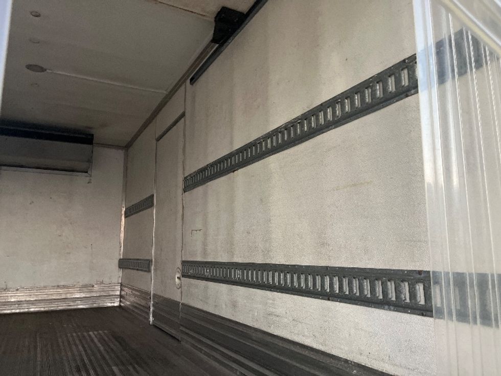 Refrigerated Truck-Light and Medium Duty Trucks-Isuzu-2018-NQR-Torrance-CA-91,001\n\t\tmiles-$ 51,500 - Image 12