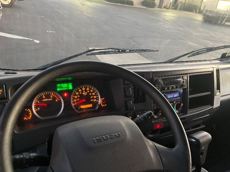 Refrigerated Truck-Light and Medium Duty Trucks-Isuzu-2018-NQR-Torrance-CA-91,001\n\t\tmiles-$ 51,500 - Image 18
