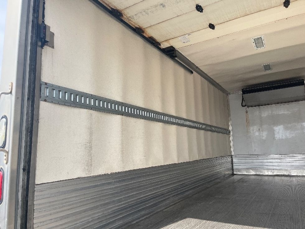 Refrigerated Truck-Light and Medium Duty Trucks-Isuzu-2018-NQR-Torrance-CA-97,607\n\t\tmiles-$ 50,000 - Image 11