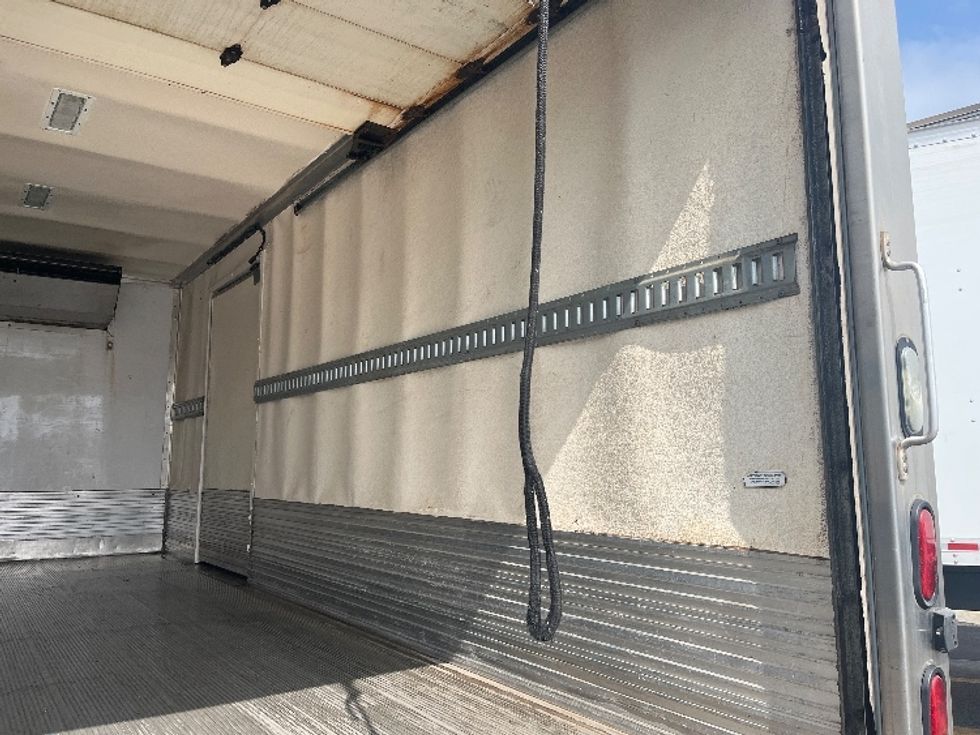 Refrigerated Truck-Light and Medium Duty Trucks-Isuzu-2018-NQR-Torrance-CA-97,607\n\t\tmiles-$ 50,000 - Image 12