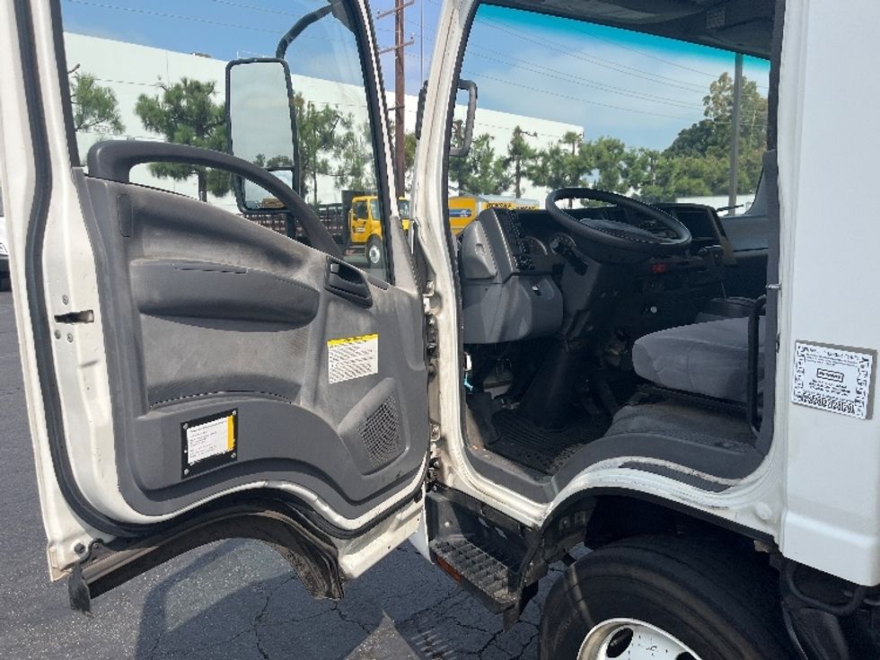 Refrigerated Truck-Light and Medium Duty Trucks-Isuzu-2018-NQR-Torrance-CA-97,607\n\t\tmiles-$ 50,000 - Image 16