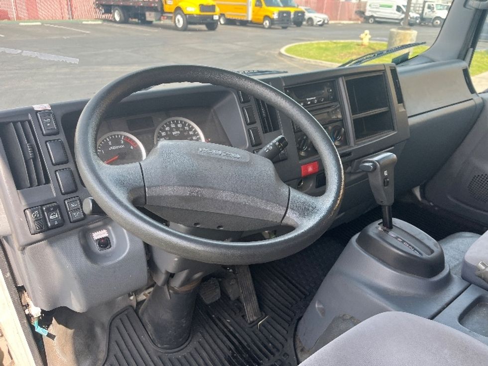 Refrigerated Truck-Light and Medium Duty Trucks-Isuzu-2018-NQR-Torrance-CA-97,607\n\t\tmiles-$ 50,000 - Image 17