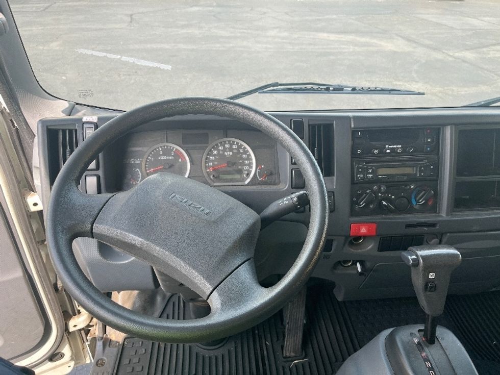 Refrigerated Truck-Light and Medium Duty Trucks-Isuzu-2018-NQR-Torrance-CA-97,607\n\t\tmiles-$ 50,000 - Image 18