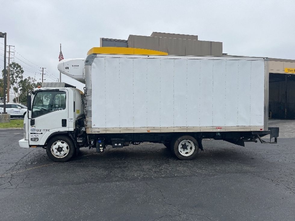 Refrigerated Truck-Light and Medium Duty Trucks-Isuzu-2018-NQR-Torrance-CA-97,607\n\t\tmiles-$ 50,000 - Image 4