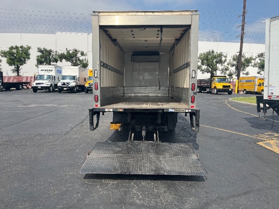 Refrigerated Truck-Light and Medium Duty Trucks-Isuzu-2018-NQR-Torrance-CA-97,607\n\t\tmiles-$ 50,000 - Image 9