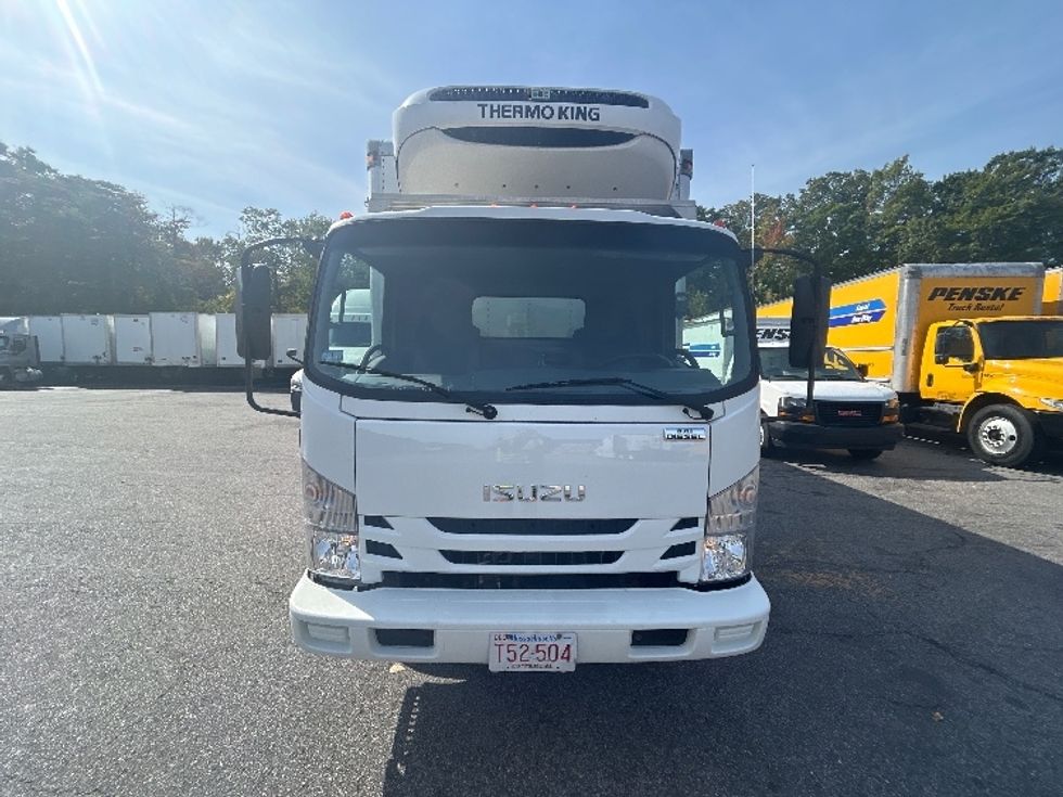 Refrigerated Truck-Light and Medium Duty Trucks-Isuzu-2018-NRR-Braintree-MA-190,229\n\t\tmiles-$ 36,750 - Image 2