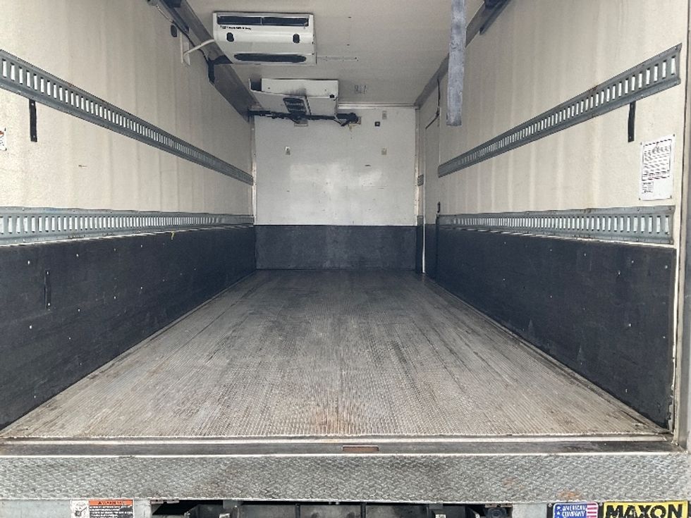 Refrigerated Truck-Light and Medium Duty Trucks-Isuzu-2018-NRR-Kent-WA-139,262\n\t\tmiles-$ 47,000 - Image 10