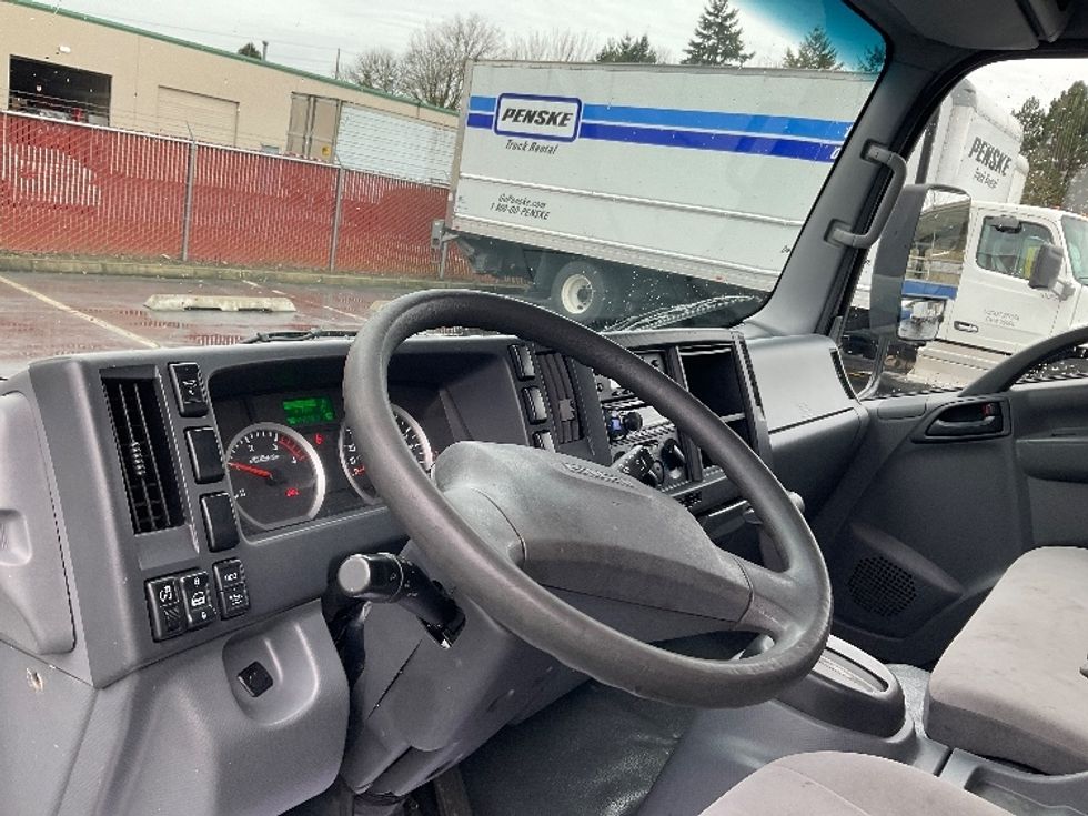 Refrigerated Truck-Light and Medium Duty Trucks-Isuzu-2018-NRR-Kent-WA-139,262\n\t\tmiles-$ 47,000 - Image 17
