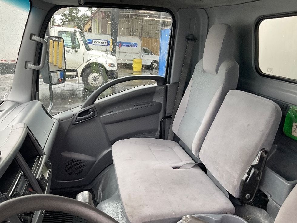 Refrigerated Truck-Light and Medium Duty Trucks-Isuzu-2018-NRR-Kent-WA-139,262\n\t\tmiles-$ 47,000 - Image 19
