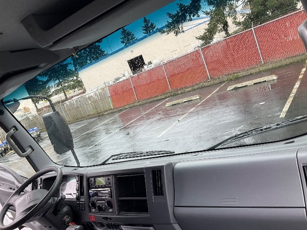 Refrigerated Truck-Light and Medium Duty Trucks-Isuzu-2018-NRR-Kent-WA-139,262\n\t\tmiles-$ 47,000 - Image 21