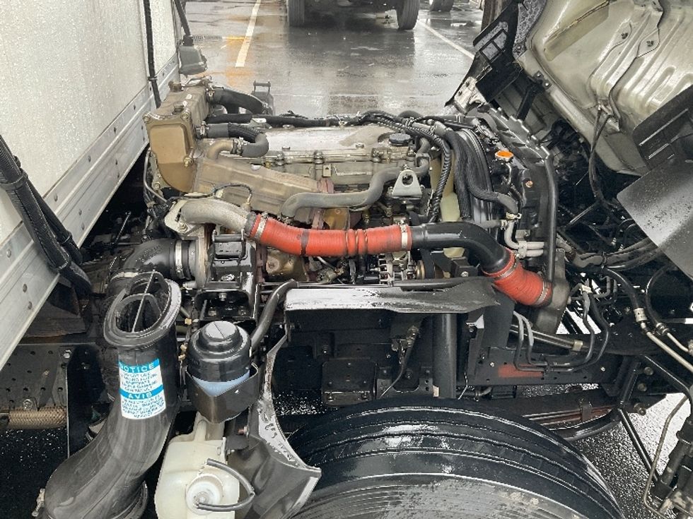 Refrigerated Truck-Light and Medium Duty Trucks-Isuzu-2018-NRR-Kent-WA-139,262\n\t\tmiles-$ 47,000 - Image 23