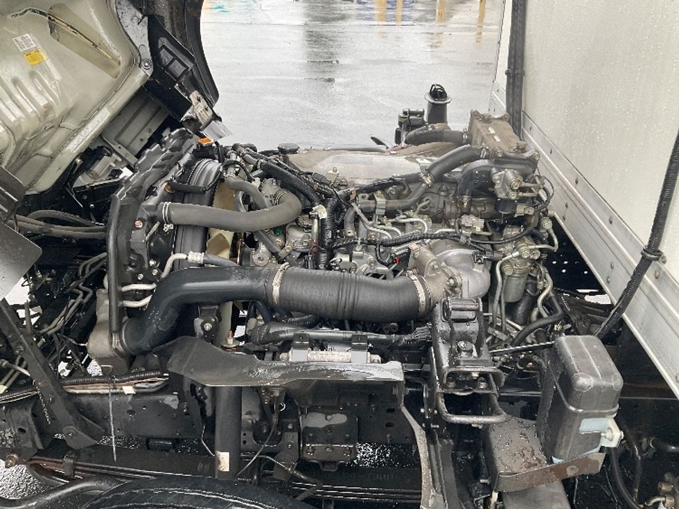 Refrigerated Truck-Light and Medium Duty Trucks-Isuzu-2018-NRR-Kent-WA-139,262\n\t\tmiles-$ 47,000 - Image 24