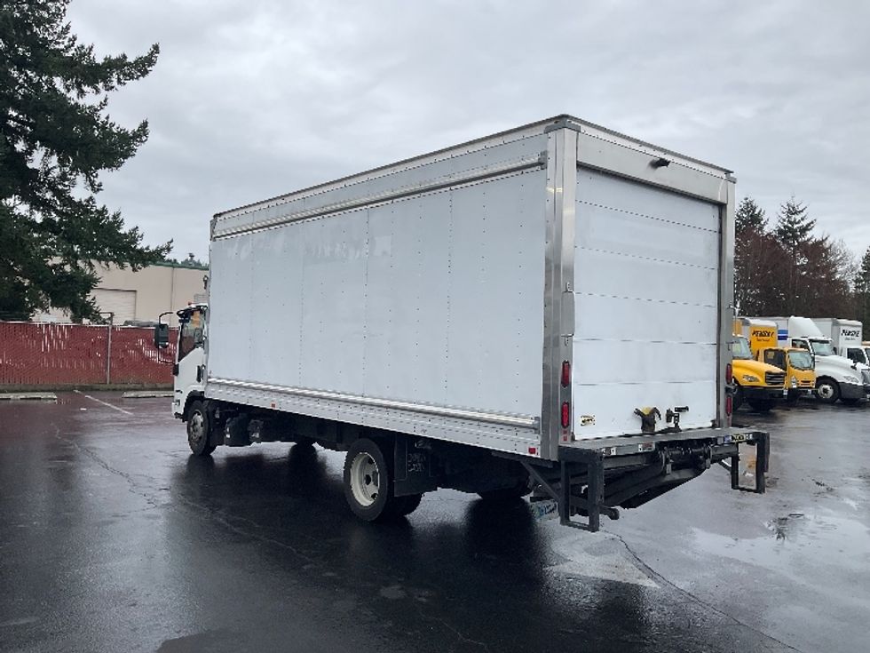 Refrigerated Truck-Light and Medium Duty Trucks-Isuzu-2018-NRR-Kent-WA-139,262\n\t\tmiles-$ 47,000 - Image 6