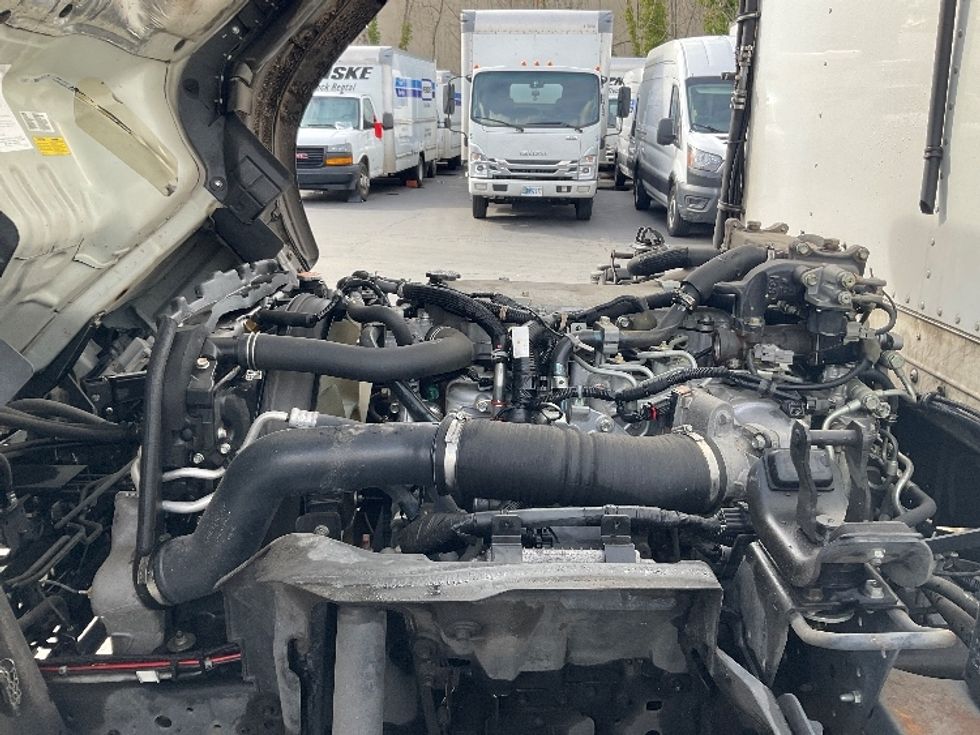 Refrigerated Truck-Light and Medium Duty Trucks-Isuzu-2018-NRR-Kent-WA-87,673\n\t\tmiles-$ 52,000 - Image 24