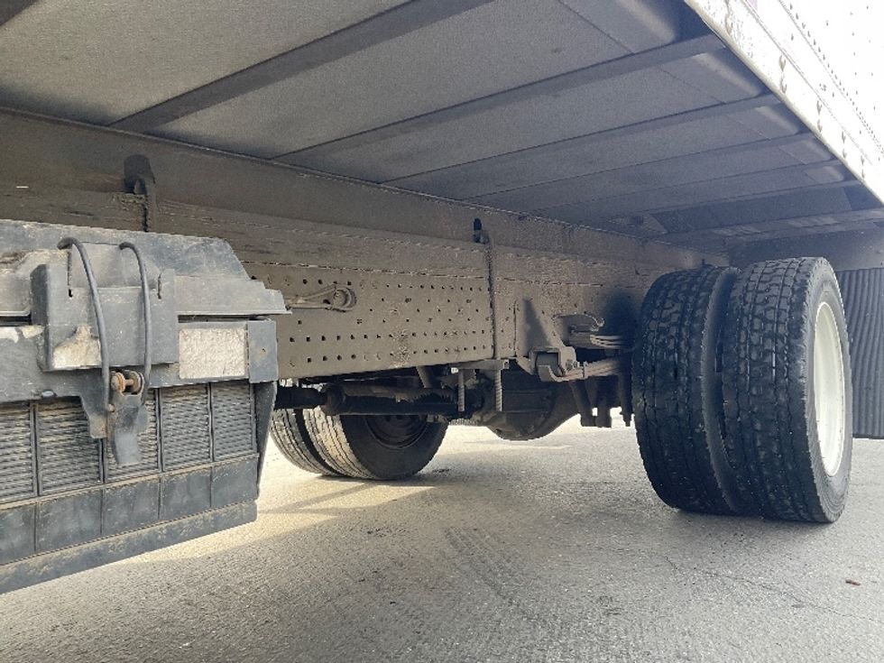 Refrigerated Truck-Light and Medium Duty Trucks-Isuzu-2018-NRR-Kent-WA-87,673\n\t\tmiles-$ 52,000 - Image 5