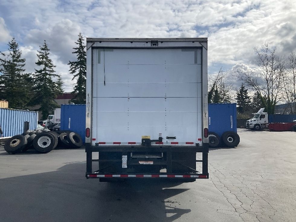 Refrigerated Truck-Light and Medium Duty Trucks-Isuzu-2018-NRR-Kent-WA-87,673\n\t\tmiles-$ 52,000 - Image 7