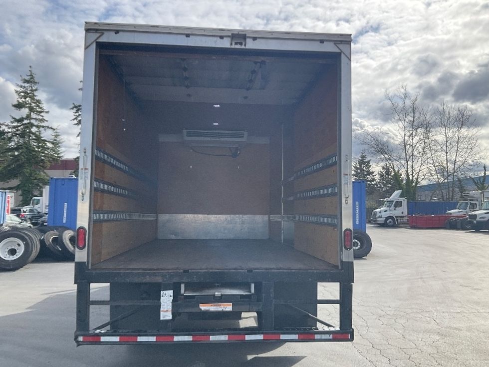 Refrigerated Truck-Light and Medium Duty Trucks-Isuzu-2018-NRR-Kent-WA-87,673\n\t\tmiles-$ 52,000 - Image 8