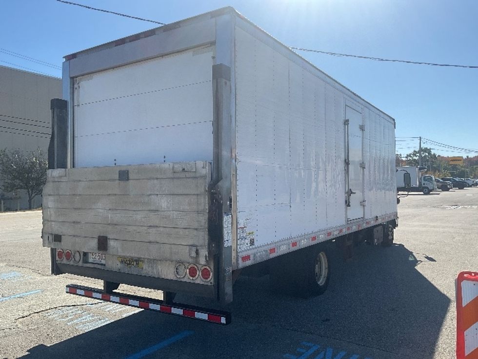 Refrigerated Truck-Light and Medium Duty Trucks-Isuzu-2018-NRR-Londonderry-NH-185,750\n\t\tmiles-$ 37,750 - Image 13