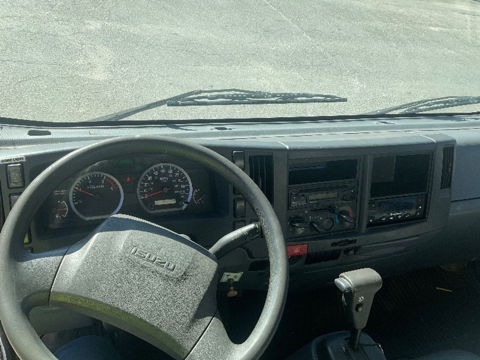 Refrigerated Truck-Light and Medium Duty Trucks-Isuzu-2018-NRR-Londonderry-NH-185,750\n\t\tmiles-$ 37,750 - Image 18