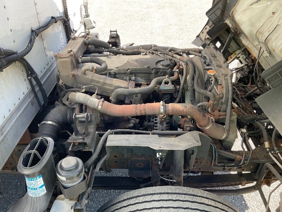 Refrigerated Truck-Light and Medium Duty Trucks-Isuzu-2018-NRR-Londonderry-NH-185,750\n\t\tmiles-$ 37,750 - Image 23