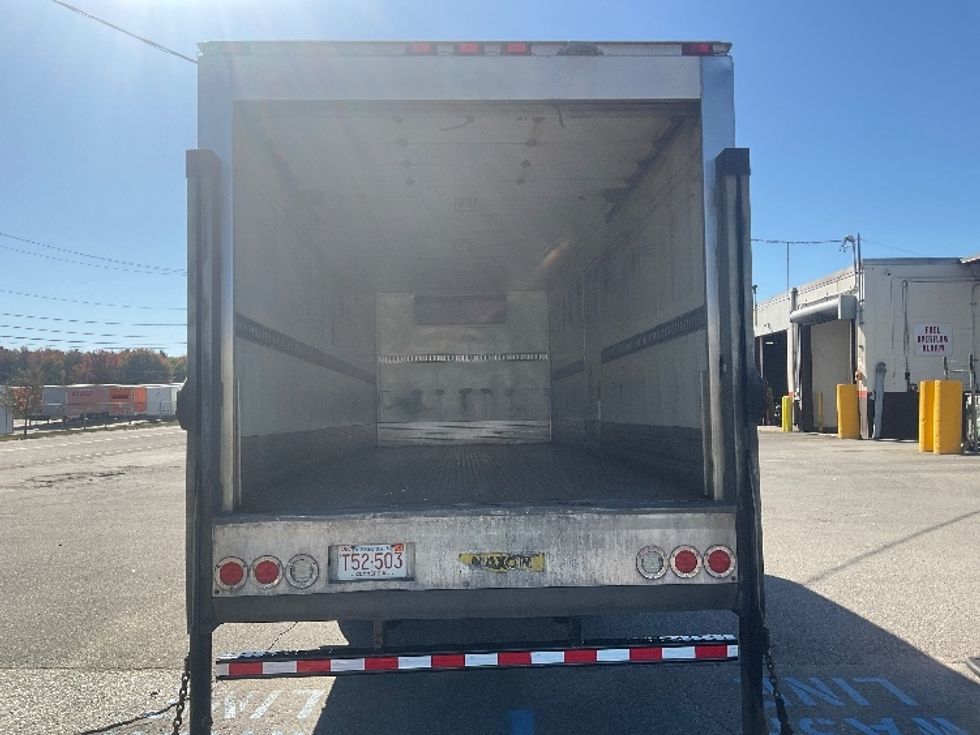 Refrigerated Truck-Light and Medium Duty Trucks-Isuzu-2018-NRR-Londonderry-NH-185,750\n\t\tmiles-$ 37,750 - Image 8