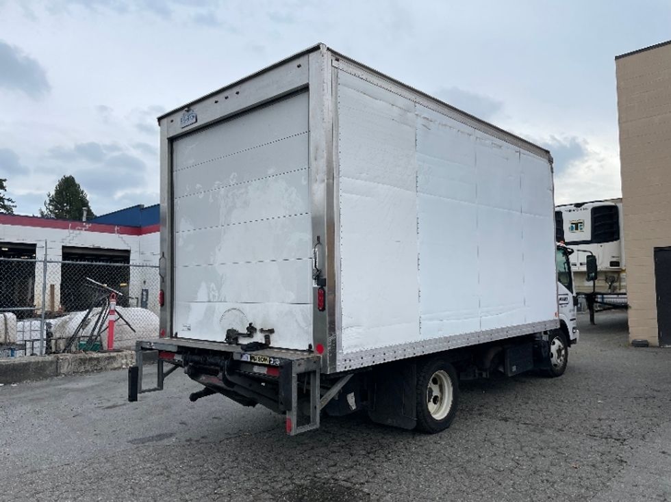 Refrigerated Truck-Light and Medium Duty Trucks-Isuzu-2018-NRR-Surrey-BC-217,751\n\t\tkm-$ 64,750 - Image 11