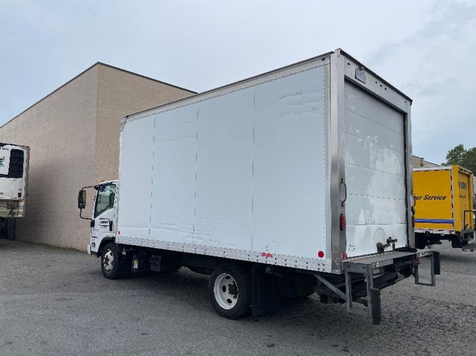 Refrigerated Truck-Light and Medium Duty Trucks-Isuzu-2018-NRR-Surrey-BC-217,751\n\t\tkm-$ 64,750 - Image 6
