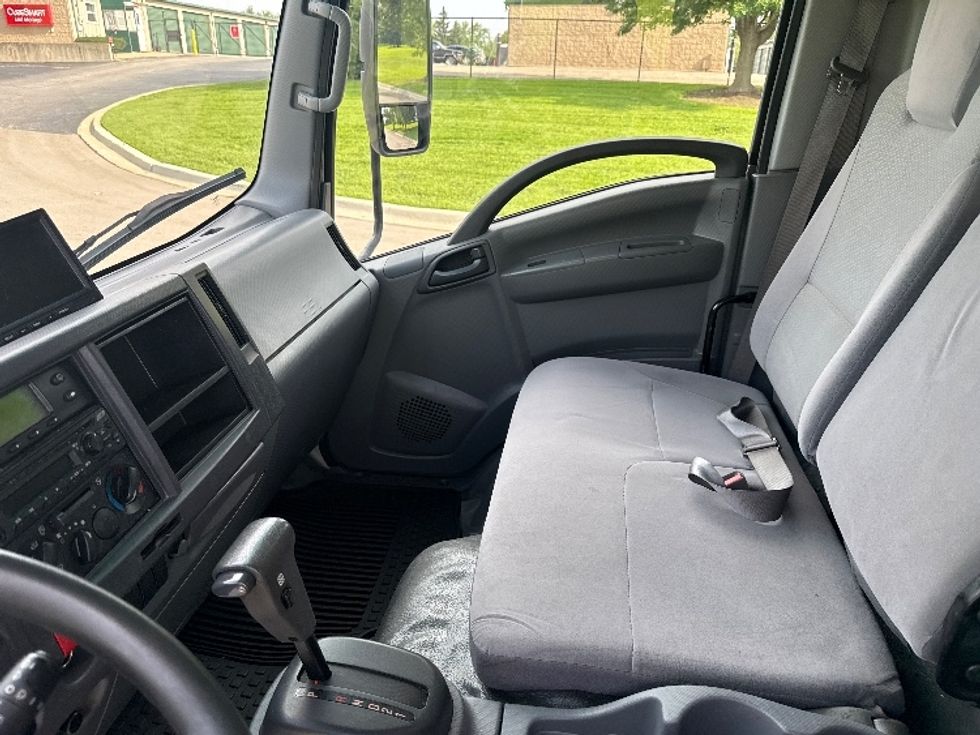 Refrigerated Truck-Light and Medium Duty Trucks-Isuzu-2019-NPR-La Porte-IN-120,796\n\t\tmiles-$ 44,000 - Image 18