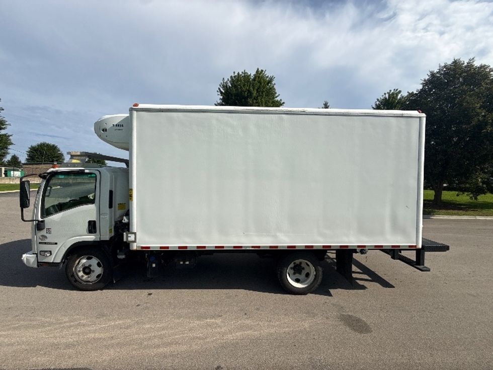 Refrigerated Truck-Light and Medium Duty Trucks-Isuzu-2019-NPR-La Porte-IN-120,796\n\t\tmiles-$ 44,000 - Image 4