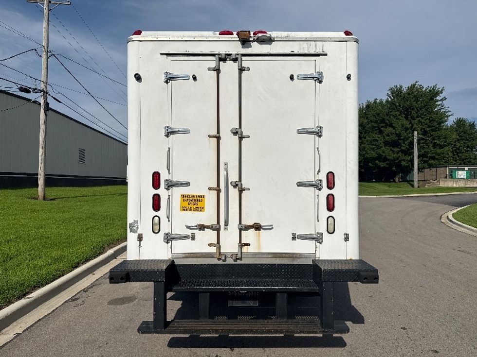 Refrigerated Truck-Light and Medium Duty Trucks-Isuzu-2019-NPR-La Porte-IN-120,796\n\t\tmiles-$ 44,000 - Image 7
