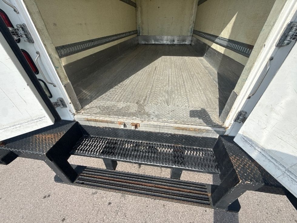 Refrigerated Truck-Light and Medium Duty Trucks-Isuzu-2019-NPR-La Porte-IN-120,796\n\t\tmiles-$ 44,000 - Image 9