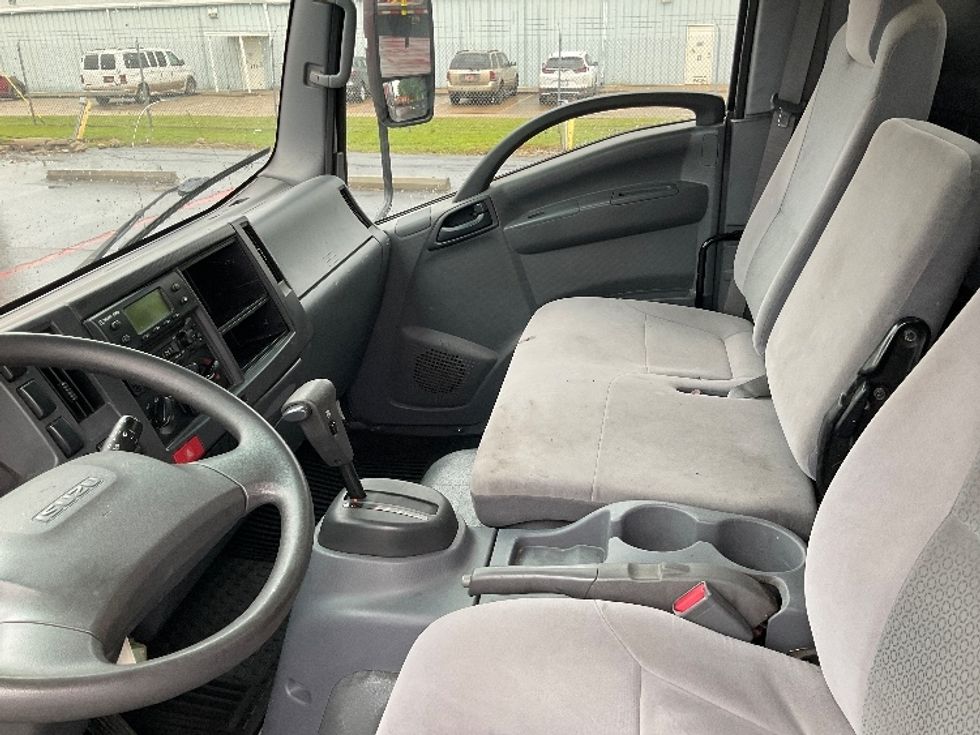 Refrigerated Truck-Light and Medium Duty Trucks-Isuzu-2019-NPR-Muskogee-OK-133,400\n\t\tmiles-$ 43,000 - Image 19